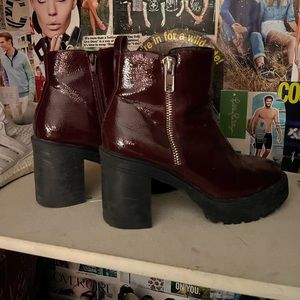 Steve Madden maroon lug sole booties size 8